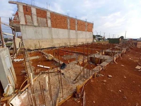Vendo lote 200 mt² com estrutura para mais dois pavimentos- Samambaia Norte