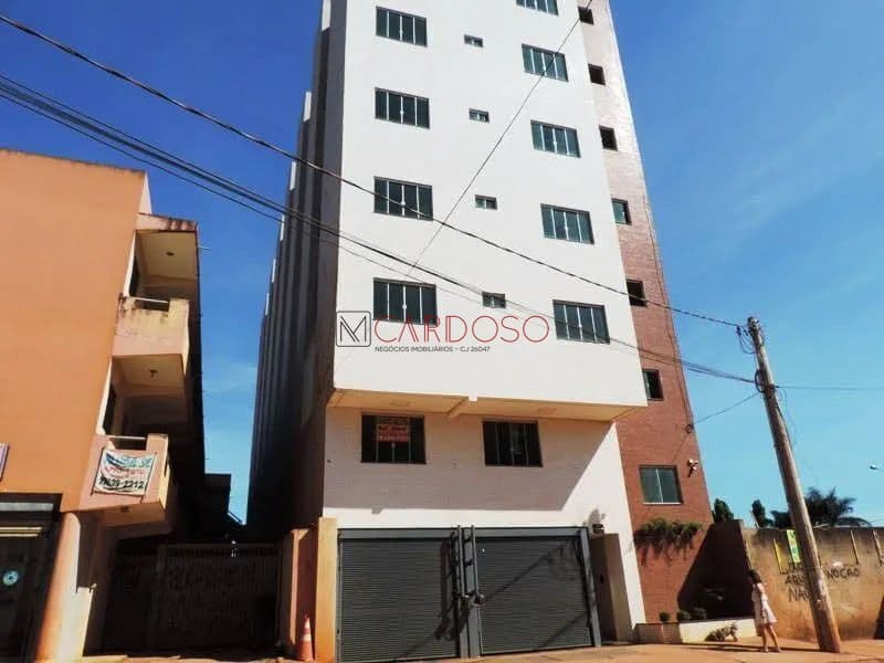 Apartamento 02 em Vicente Pires DF, cozinha com armário, elevador, rua 04 Aceito Carro