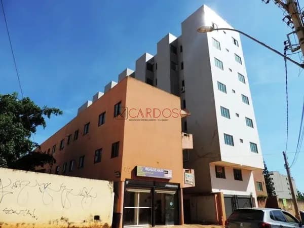 Apartamento 02 em Vicente Pires DF, cozinha com armário, elevador, rua 04 Aceito Carro