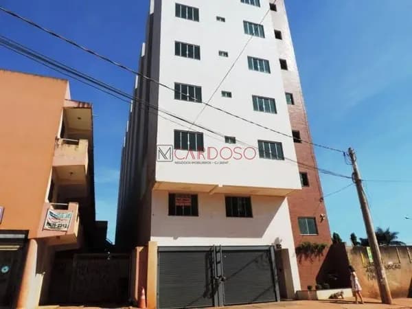 Apartamento 02 em Vicente Pires DF, cozinha com armário, elevador, rua 04 Aceito Carro