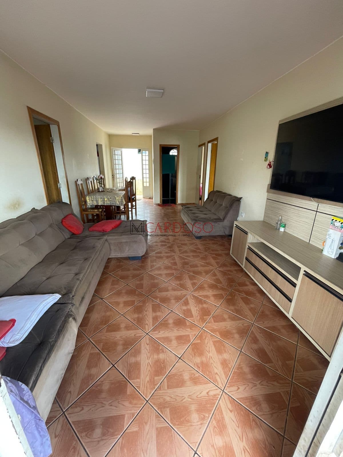 Casa 03 quartos em Samambaia, QR 318, Escriturado, sobrado, com renda, perto do metrô - d67
