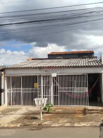 Casa de 3 quartos na Laje – De Frente para a Avenida – R$ 460.000