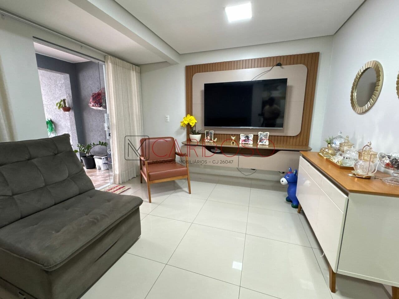 Casa 3 pavimentos, 3 quartos, suíte, planejados e lazer D36