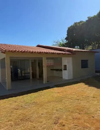 Casa 04 Quartos, em Condomínio fechado Na Sha Conjunto 04, lote 800 metros, reforamada, aceito carro