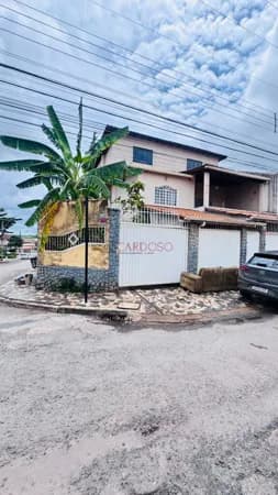 Casa 05 quartos, Sobrado 2 pavimentos, 4 vagas 5 quartos com 2 Suites, Samambaia Norte, Aceita Financiamento e FGTS