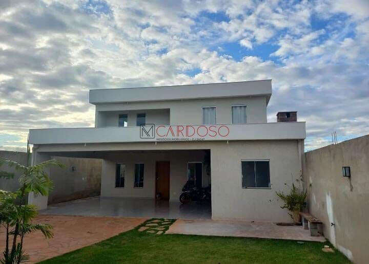 Casa 03 quartos sendo 03 suítes em Condomínio 26 de setembro , churrasqueira, lote 400 metros - V121