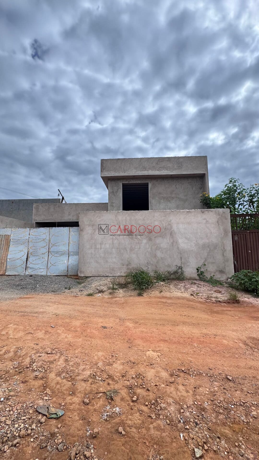 Casa Alto Padrão 26 de setembro Brasília Df, 03 quartos sendo 01 suíte, com lazer