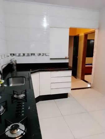 Casa 2 quartos, suite, varanda, churrasqueira, no Arniqueiras D75