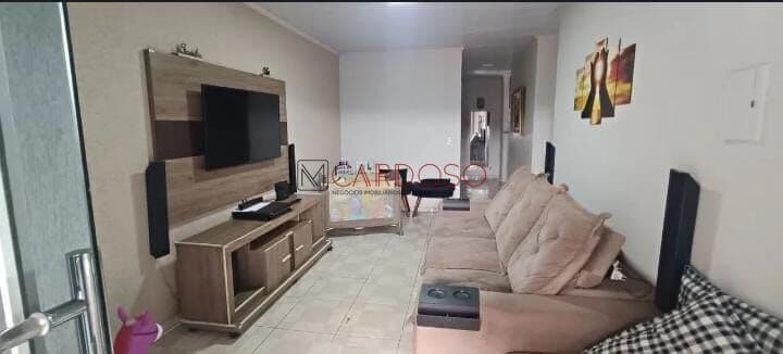 Casa 03 quartos Samambaia Norte, QR 405, Aceita Financiamento, Aceita Carro, sendo 01 suíte, com armários