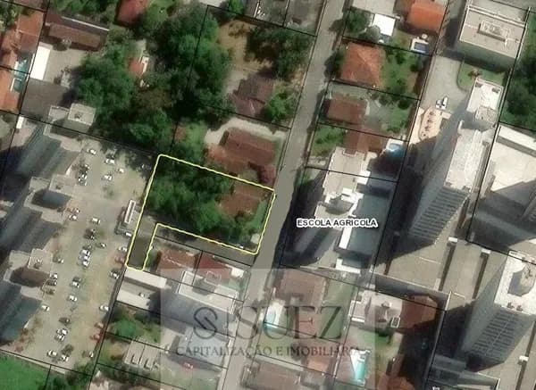 Terreno com 1488m2 na Escola Agrícola