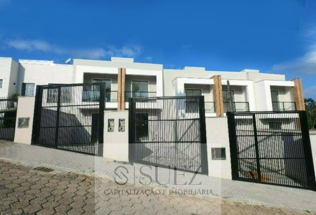 Sobrado com 2 dormitórios pronto para morar no bairro Itoupava Central.
