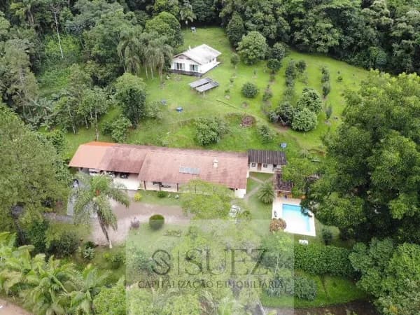 Maravilhoso sítio com 157.000m2 em Gaspar com completa infra estrutura