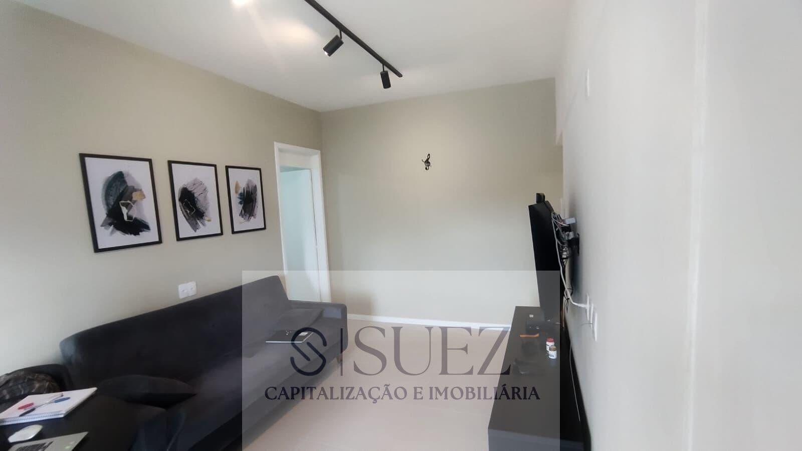 Apartamento com 2 quartos ao lado da FURB mobiliado