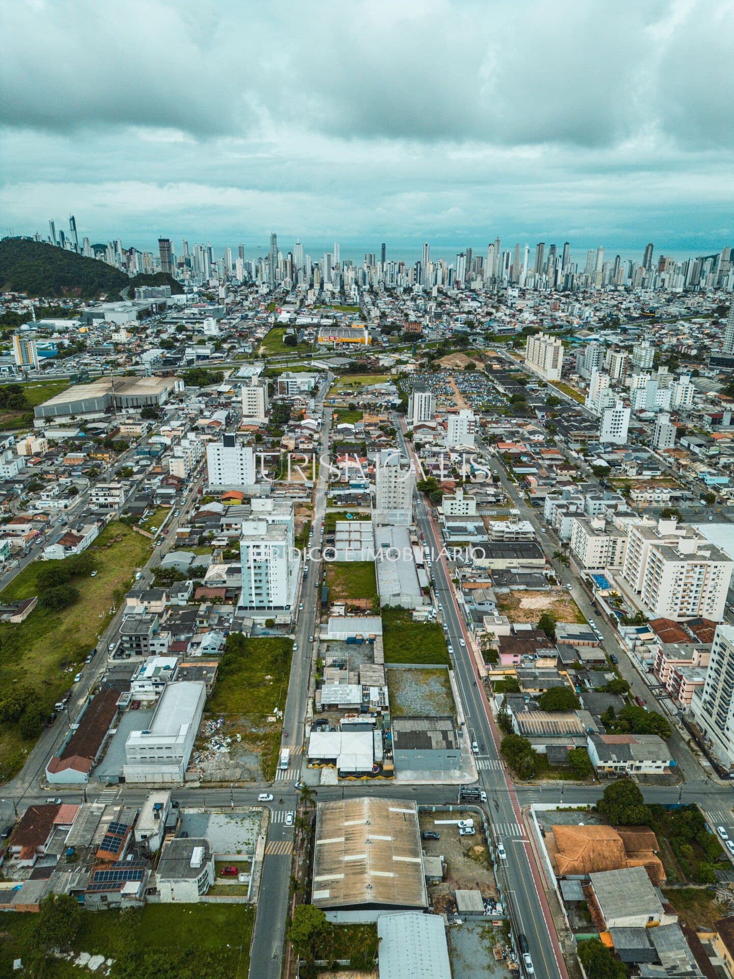 Terreno de Esquina com PROJETO APROVADO