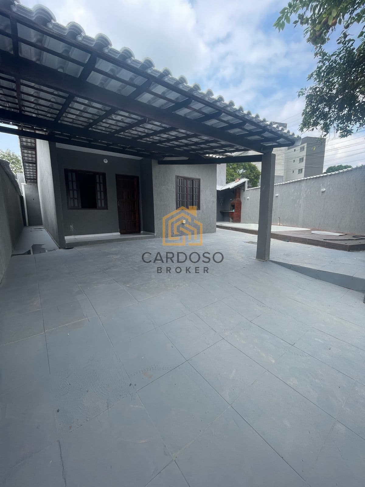 CASA NO JARDIM IMPERIAL