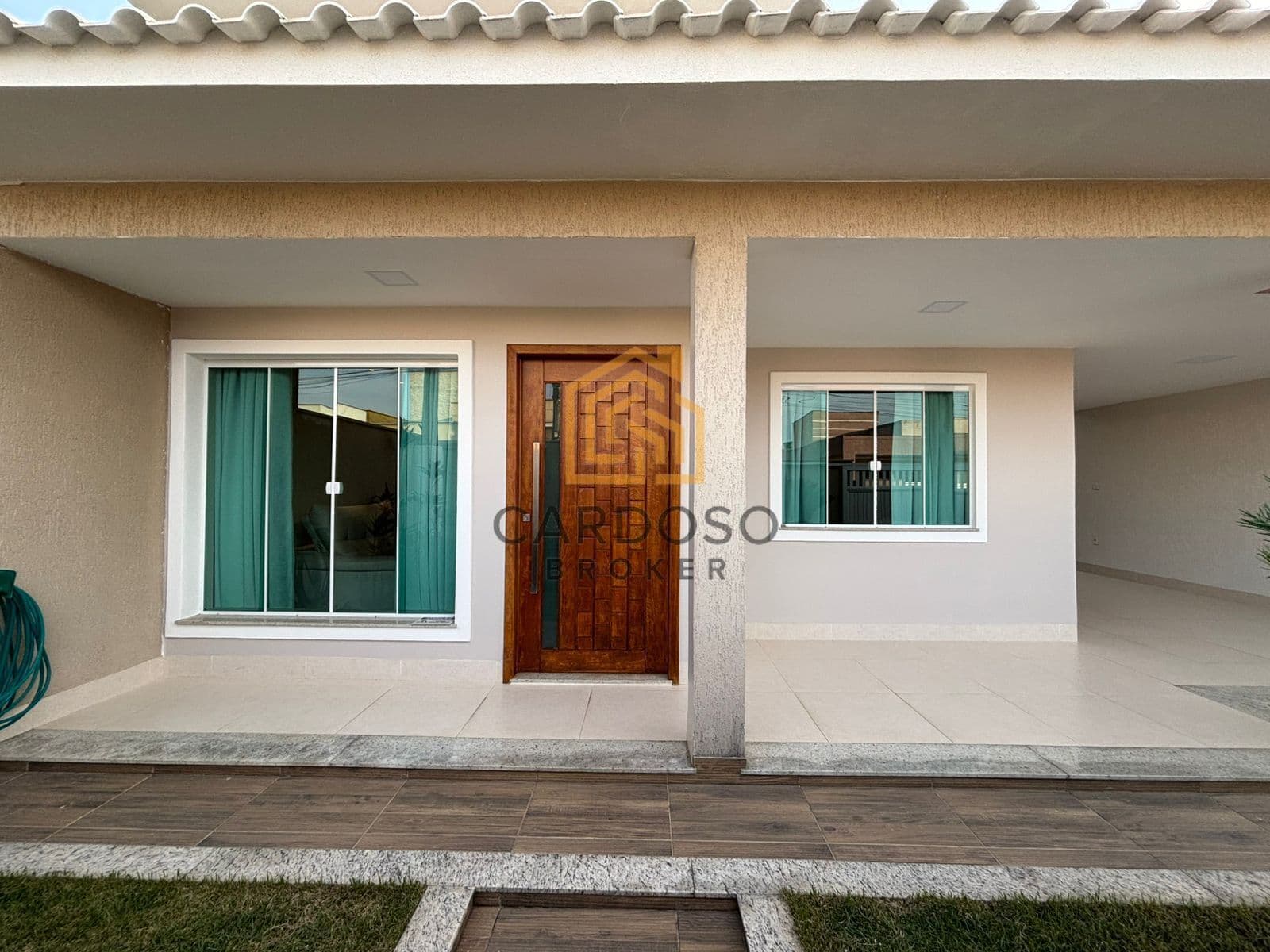 CASA NO CONDOMÍNIO DOM PHILLIP