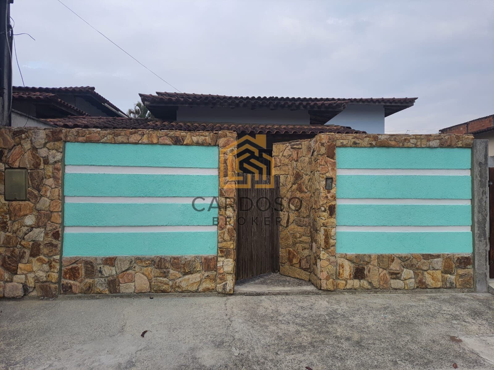 CASA NO CONDOMÍNIO SÃO FRANCISCO 2