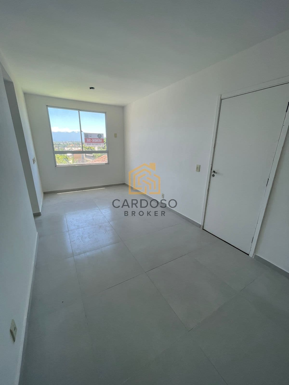 Apartamento no Condomínio Jardim das Violetas
