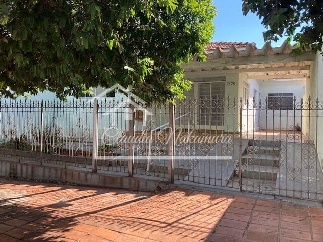 Casa em Mirandópolis - Centro