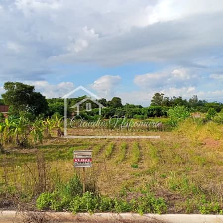 Lote/Terreno em Lavínia - Centro