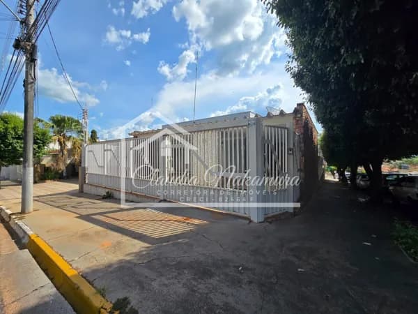 Casa Comercial