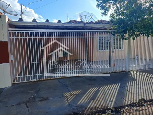 Casa em Mirandópolis - Centro