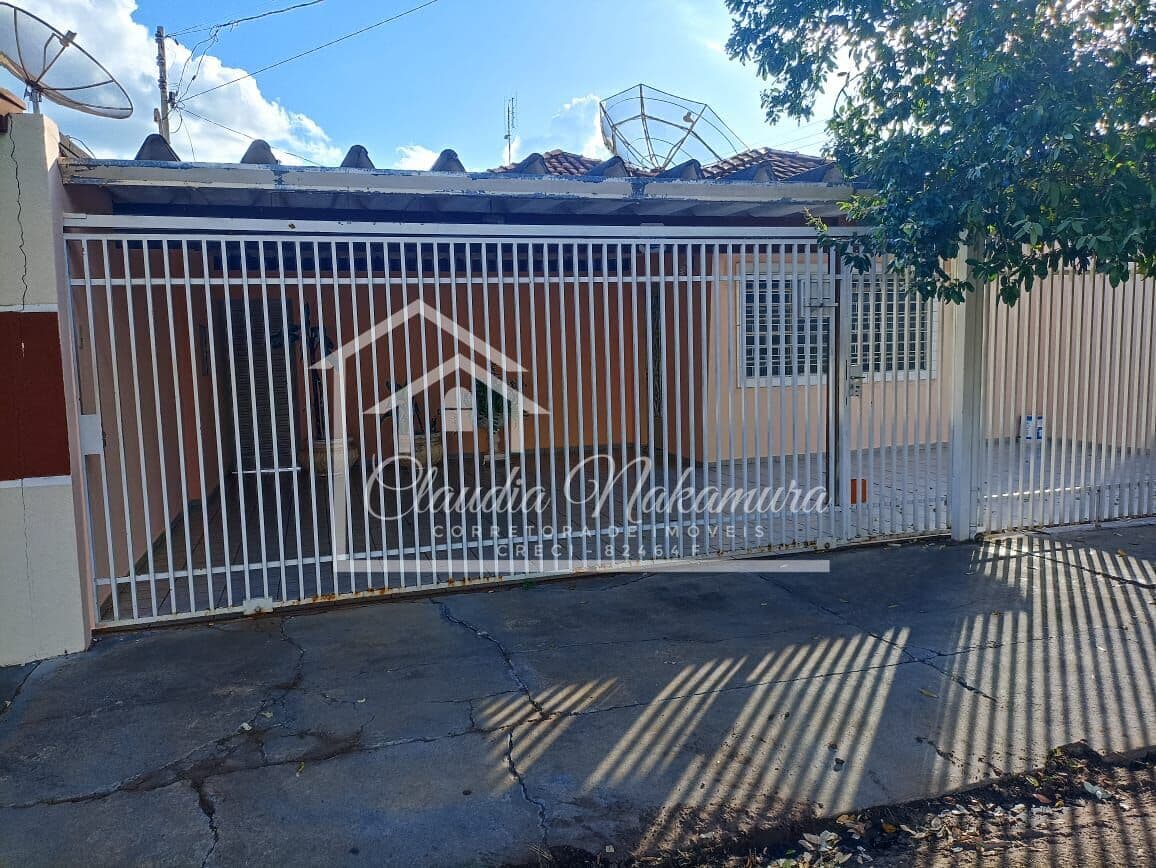 Casa em Mirandópolis - Centro