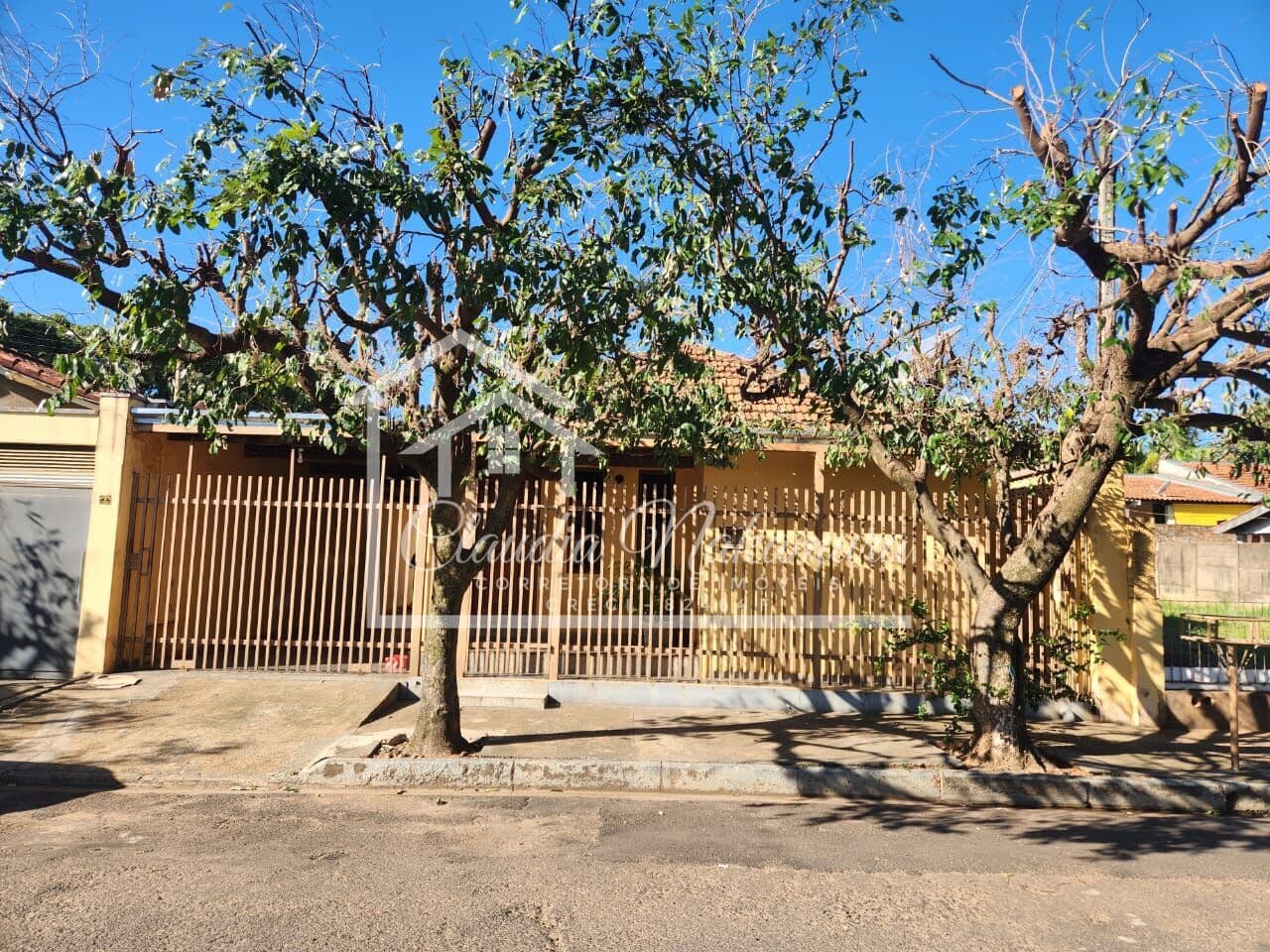 Casa em Mirandópolis - Jardim São Lourenço