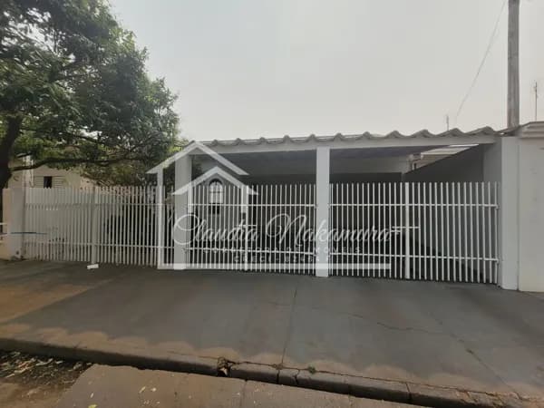 Casa em Mirandópolis - Centro