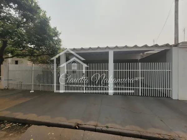 Casa em Mirandópolis - Centro
