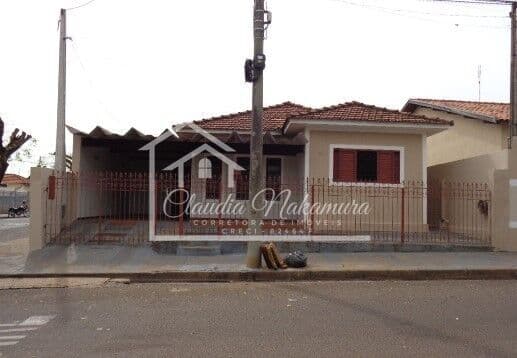 Casa em Mirandópolis - Centro