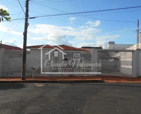 Casa em Mirandópolis - Centro