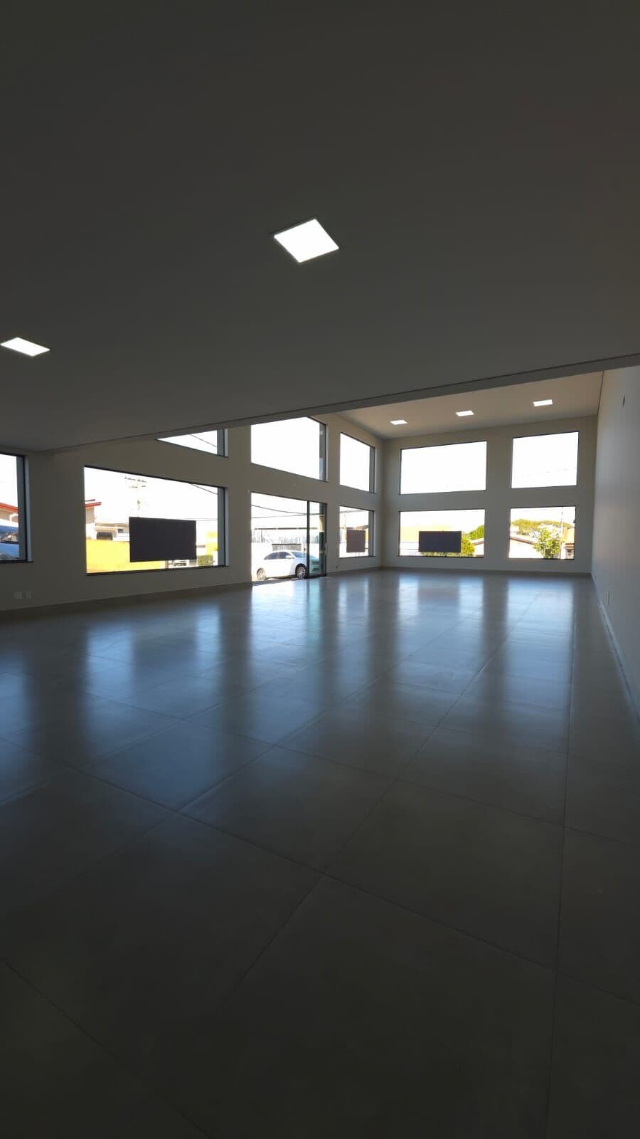 Salão Comercial Disponível para Venda no Bairro Santa Cruz em Americana