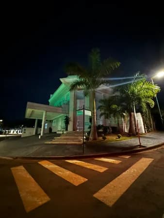 Sobrado Assinado por Aquiles Kílaris à Venda no Condomínio Ipês Amarelos – Americana/SP