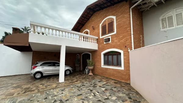 Excelente sobrado à Venda em Americana próximo à FIDAM