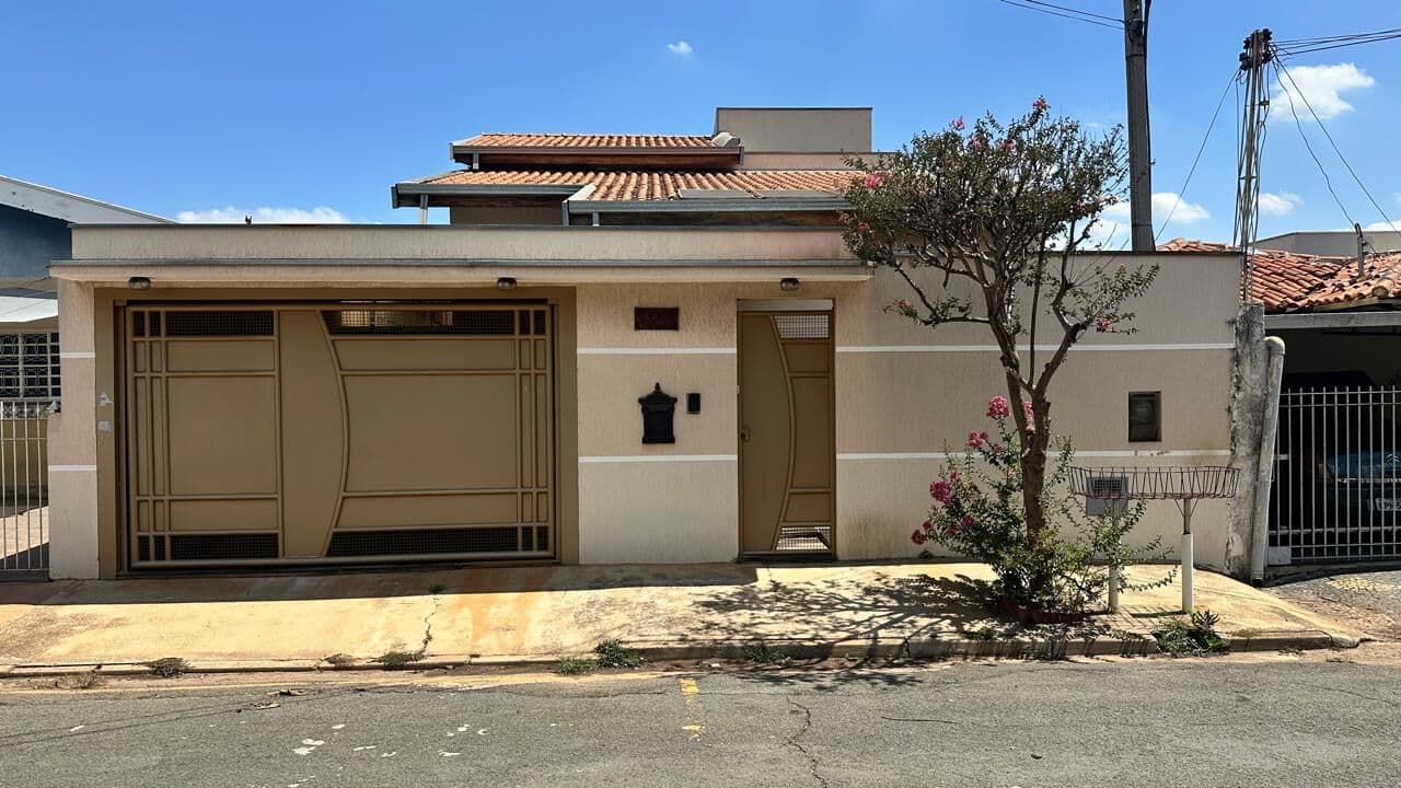 Casa com 3 Dormitórios a Venda ou Aluguel no Frezzarin em Americana SP