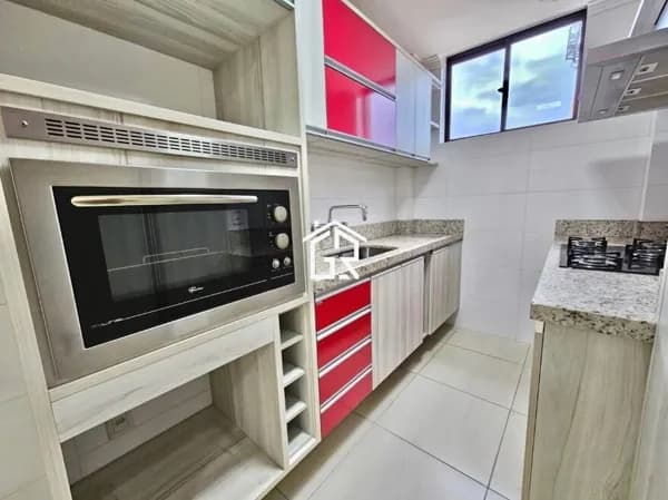 Apartamento 3 Dormitórios na Av. Flores da Cunha à Venda