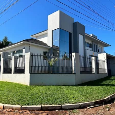 Casa à venda no bairro Loeff em Carazinho/RS