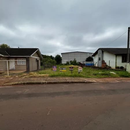 Terreno à venda no bairro Operária em Carazinho/RS
