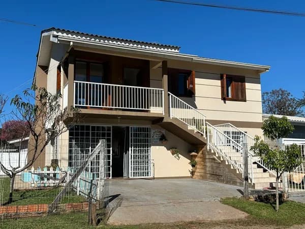Casa à venda no bairro São Pedro em Carazinho/RS