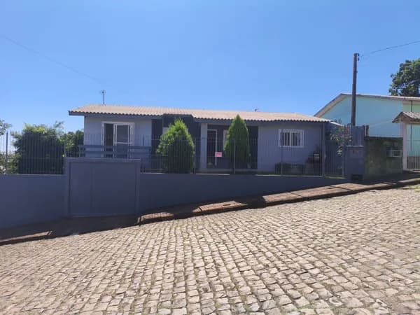 Casa à venda no bairro Glória em Carazinho/RS
