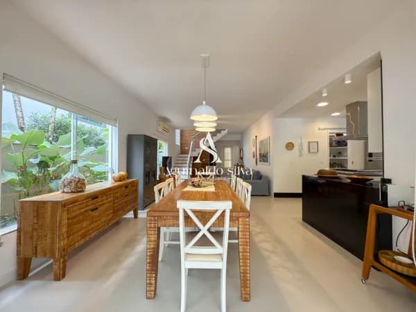 Maravilhosa Casa à Venda, 5 Suítes, 380m², em Riviera de São Lourenço - Bertioga SP.