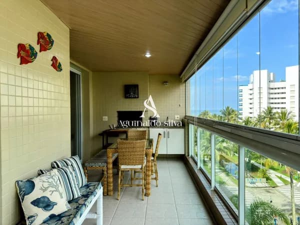 Apartamento à Venda com Vista Mar, 108m², 3 Dormitórios 01 Suíte I R$ 3.500.000,00