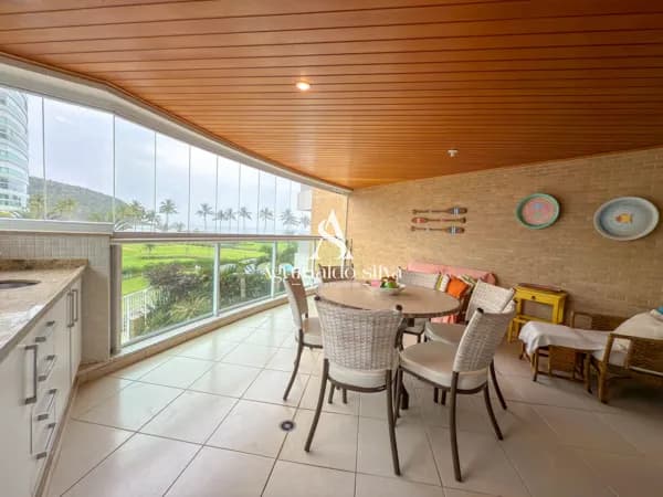 Apartamento Pé na areia, com 3 Dormitórios I 02 Suítes, Vista mar, à Venda Por R$ 5.100.000,00