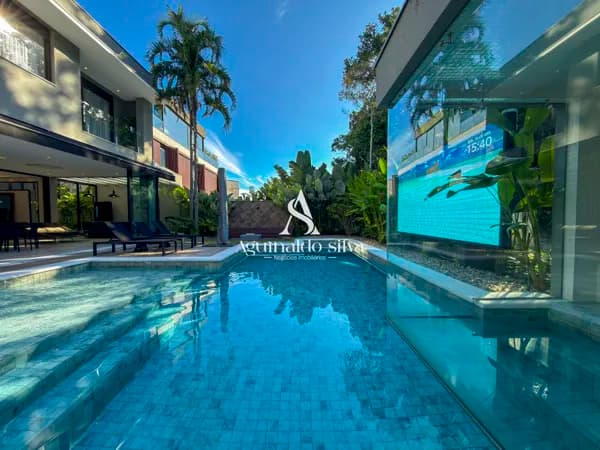 Casa Luxuosa em Riviera de São Lourenço - 7 Dormitórios, Piscina e Segurança 24h | Venda R$ 16,8M