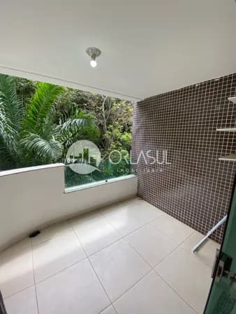 Apartamento à venda no Residencial Capitães de Areia, em Ilhéus.