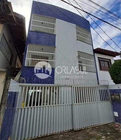 Prédio com 2 apartamentos independentes
