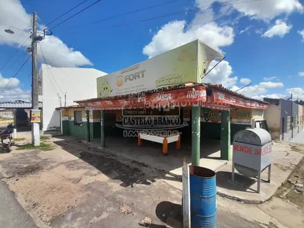 Prédio/Edifício Inteiro em Iguatu - Veneza