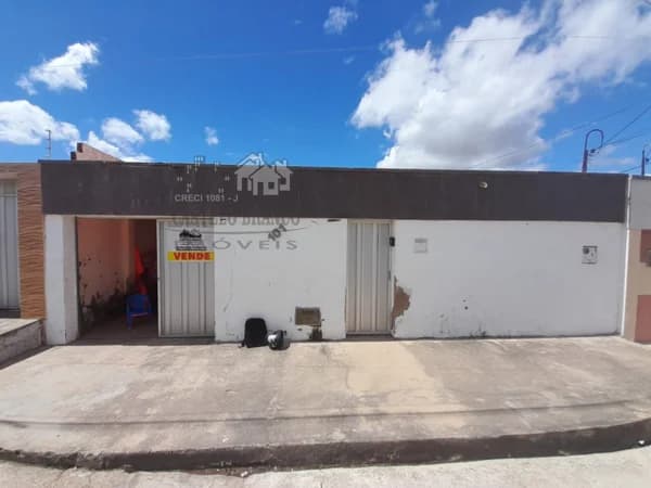 Casa Padrão para Venda em Esplanada II Iguatu-CE