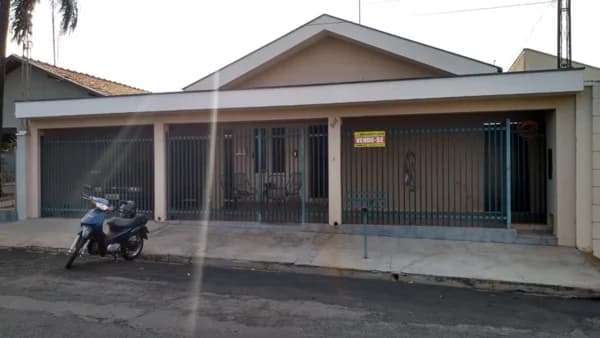 Casa Térrea para Venda em Jardim Aeroporto Novo Horizonte-SP